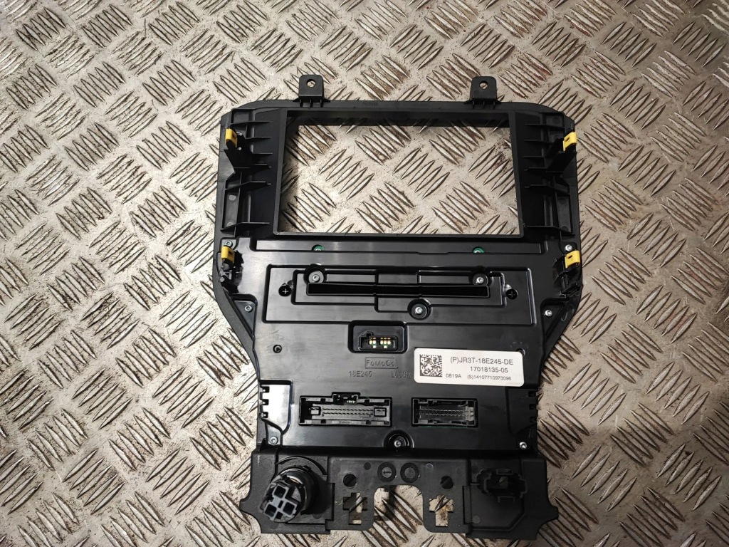 фото №4, Ford mustang vi 2017 панель / радиопроигрыватель cd/dvd/gps