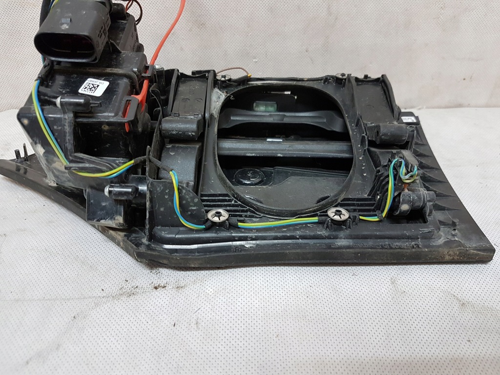 фото №7, Audi e-tron крышка разъём зарядки 4ke971375