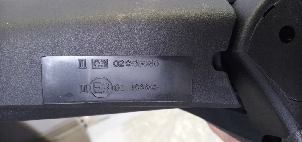 Дзеркало зовнішнє праве citroen xantia 93'- в Україні