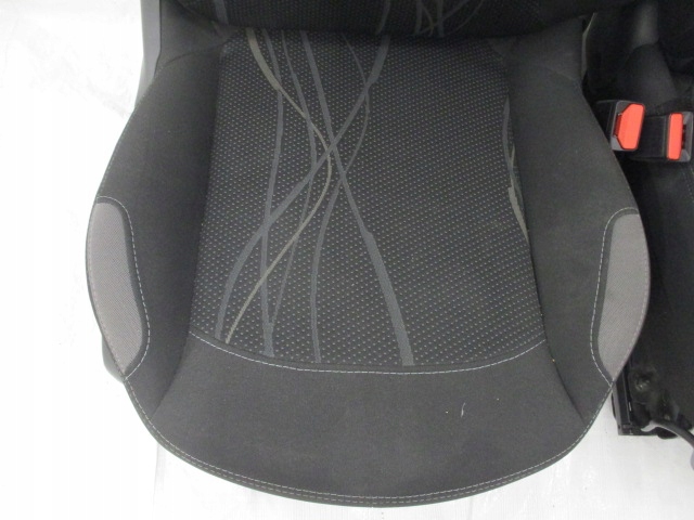 фото №8, Peugeot 208 lift перехідник з фургон заднє сидіння ремені