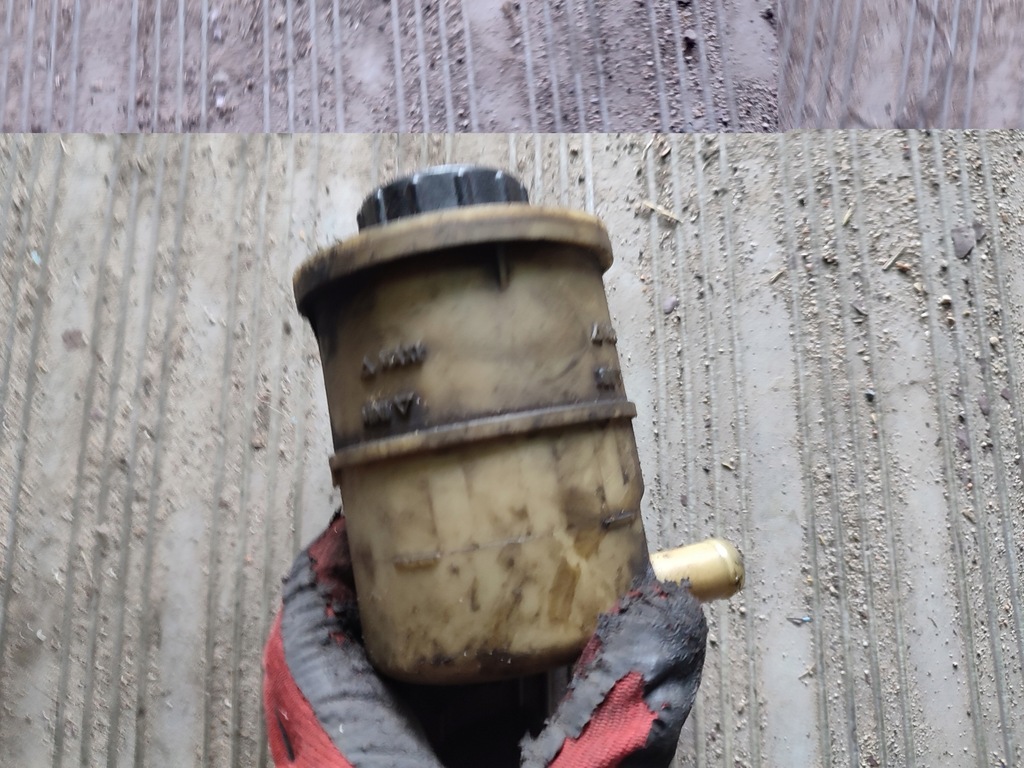 фото №1, Бачок усилителя renault master 7700795347