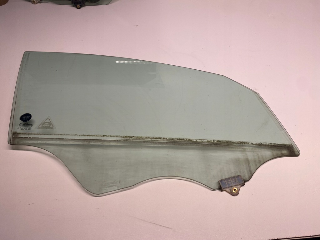 фото №1, Kia carens iv стекло дверь правая передняя 13-17 оригинальный номер