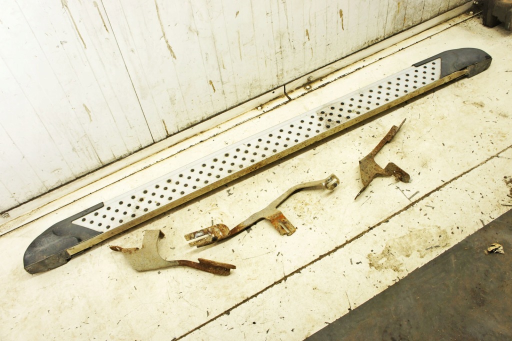 фото №1, Ko195 porsche cayenne s 7l подножка порог правый