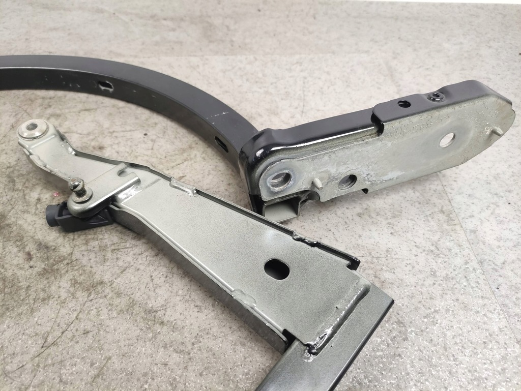 фото №5, Петлі кришки багажника citroen c5 iii x7 08-10 1.6hdi 110km dv6ted4