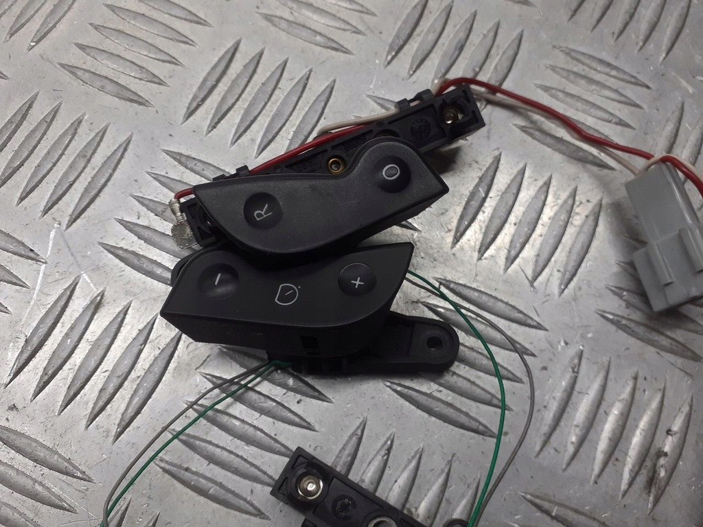 фото №3, Переключатели многофункциональный руля renault scenic ii