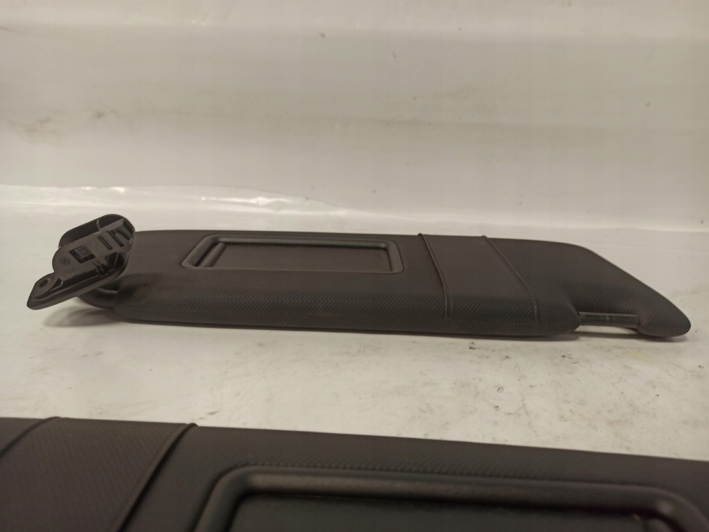 фото №6, Audi tt 8j защита солнцезащитные правая левая kpl 8j8857552 8j8857551