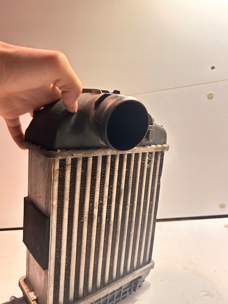 Интеркулер 04-11prawy audi a6 c6 4f0 145 806 r Доставка