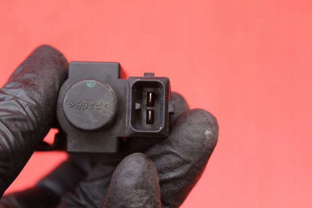 фото №9, Клапан вакуумa 72234100 bmw e90 e91 2.0i 143 km 04-10