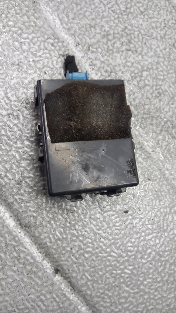 фото №2, Блок управления замка центрального volvo v40 01r