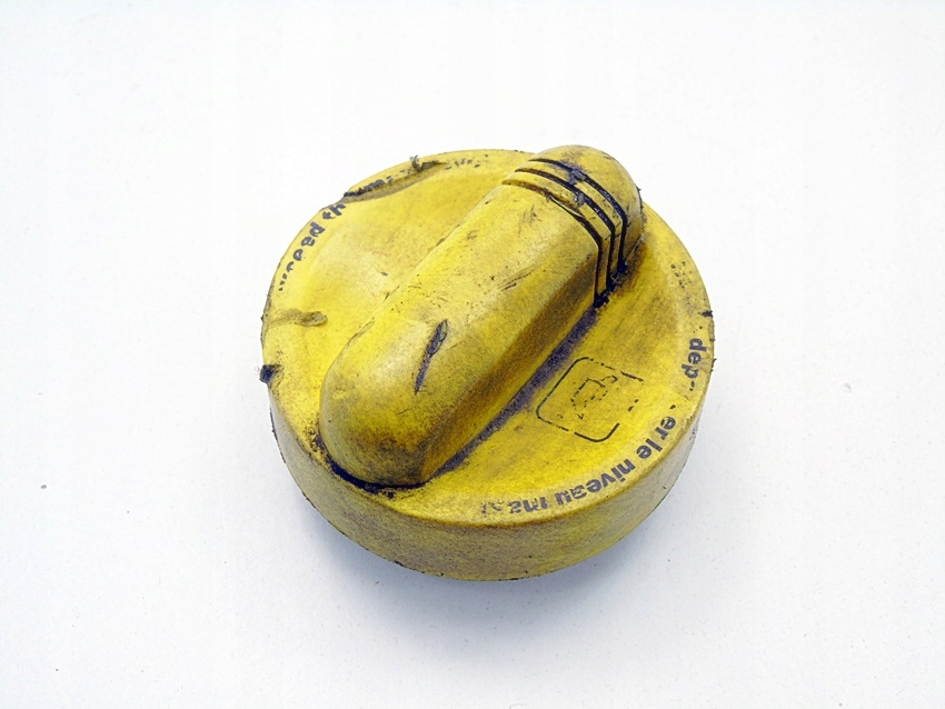 фото №1, Крышка заливной масла 1.5 dci clio 3 modus logan sandero duster scenic nv200