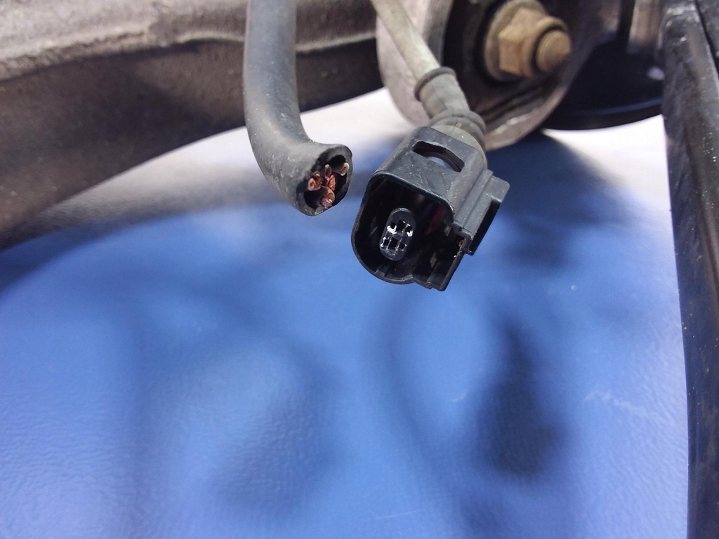 фото №4, Audi a8 d4 поворотный кулак левый задняя задняя ступица