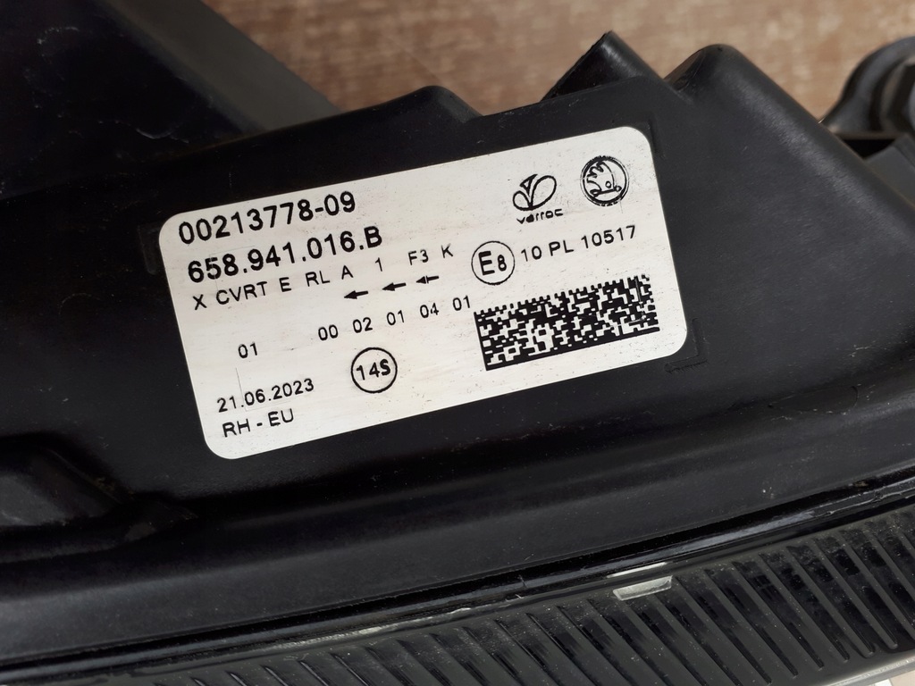 фото №13, Skoda kamiq 19- лампа перед правая передняя 658941016b