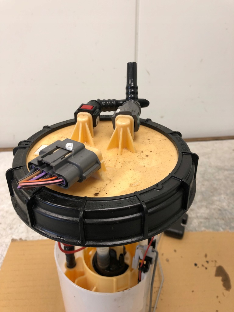 фото №4, Насос топлива renault master iii iv 172028505r