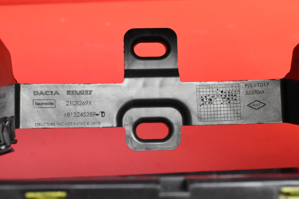 фото №16, Приборная панель приборная консоль приборная панель eu dacia duster 2 ii 17-21