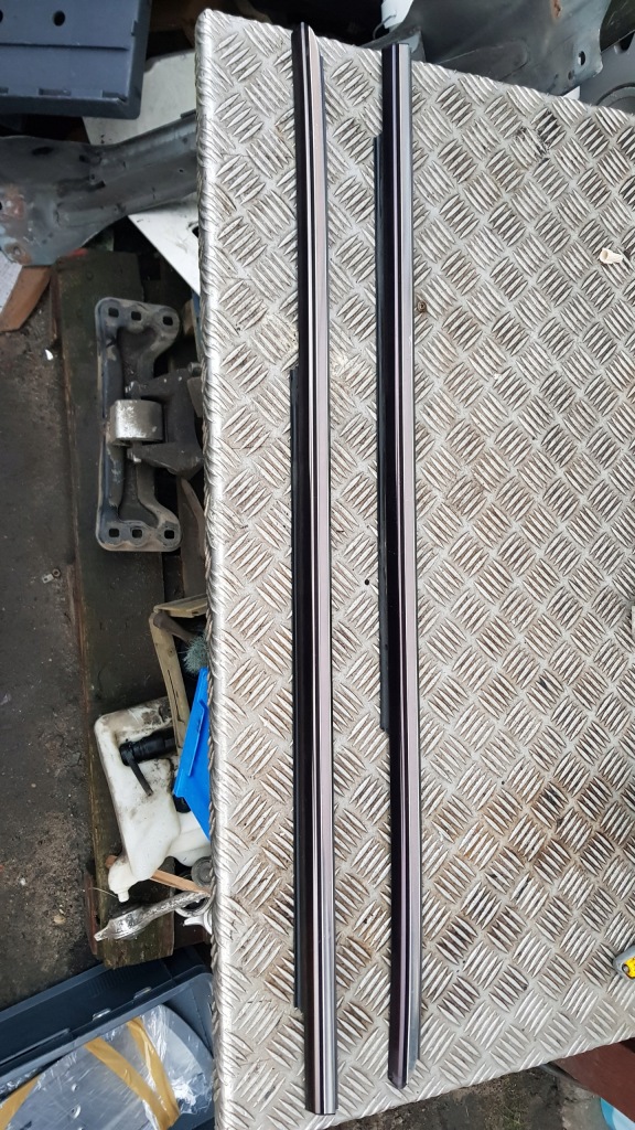 фото №1, Mercedes w220 молдинг уплотнитель задняя левая правая