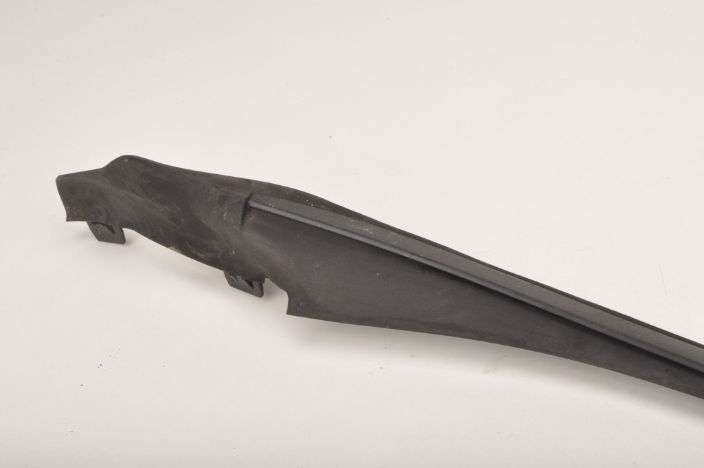 фото №8, Volvo s60 ii v60 молдинг стекло передней лобовое 30753986 правая