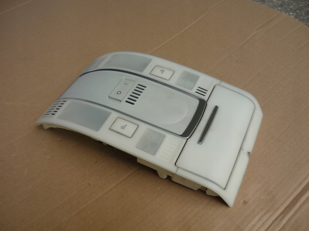 фото №8, Лампа стельовий салону audi a6 c6 4f0947135j