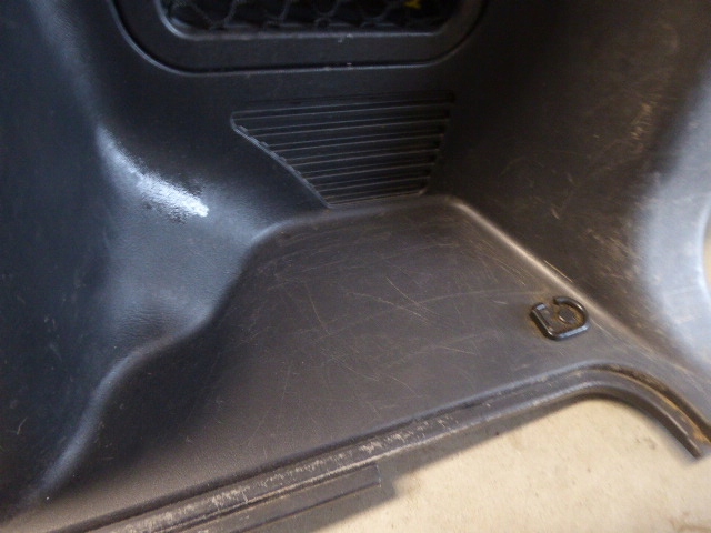 фото №13, Tucson i 04-10 обшивка обивка багажника правый