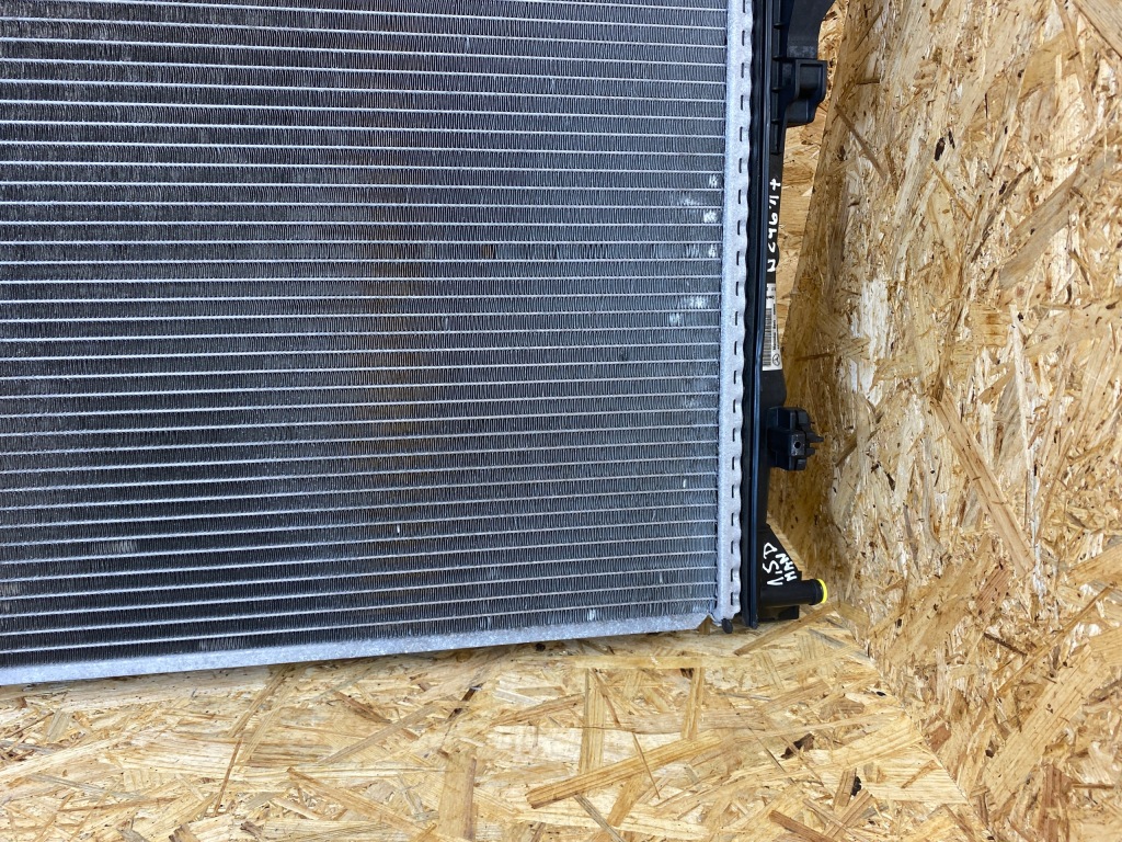 Радиатор воды mercedes w176 w246 w117 1.5d a2465001203 Оригинал