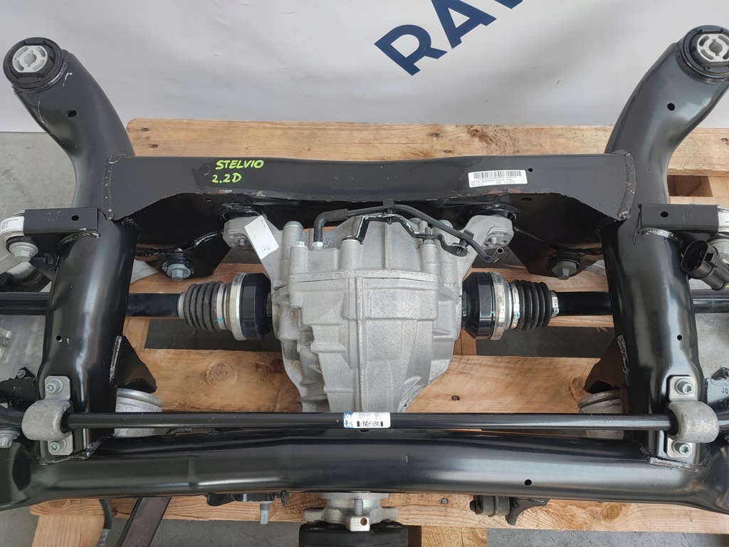 фото №7, Подвеска балка подвеска задняя oś подрамник дифференциал alfa romeo stelvio 2.2d