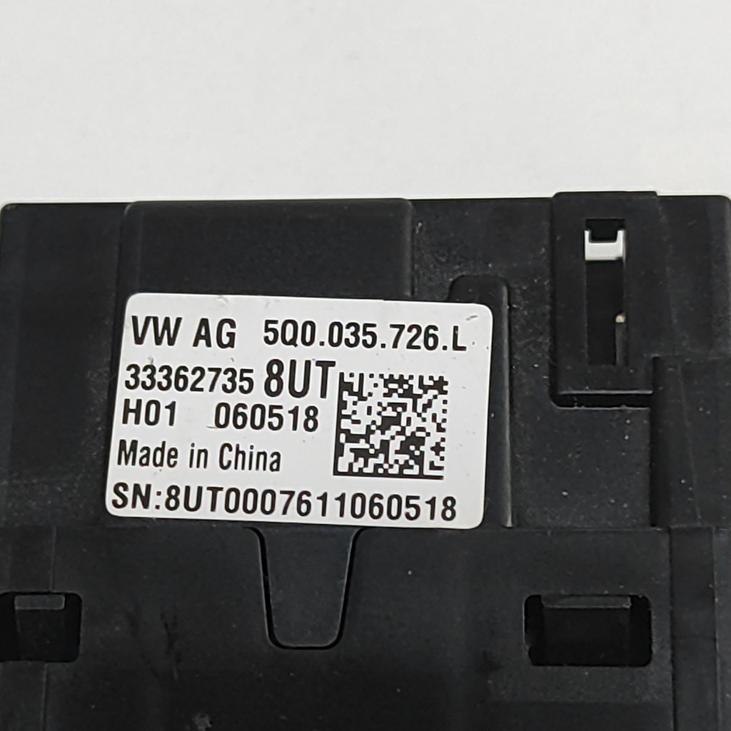 Skoda superb b8 3v 2019 разъём / соединитель usb Недорого