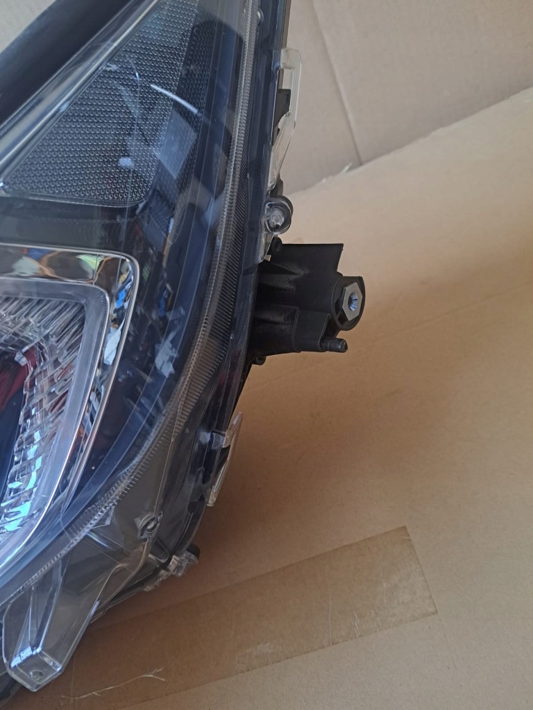 фото №4, Toyota rav4 5 v 19+ лампа перед full led