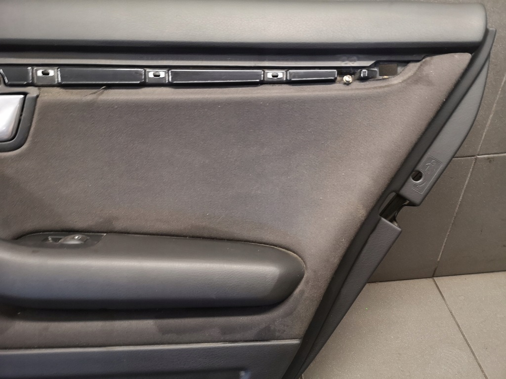 фото №7, Обшивка дверь правый задняя audi a4 b7 8e0867306