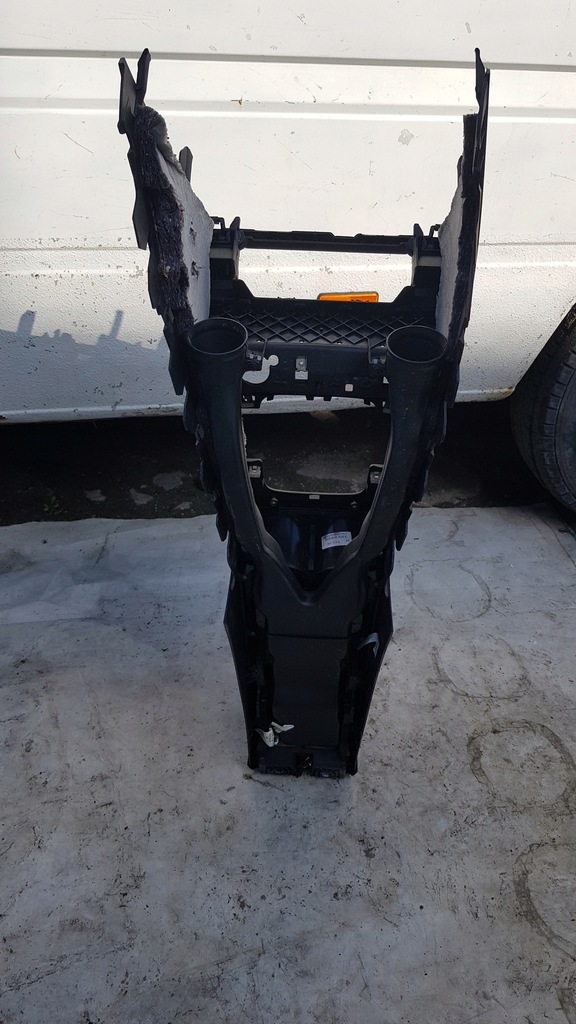 фото №9, Туннель подлокотник преобразователь 230v vw passat b6