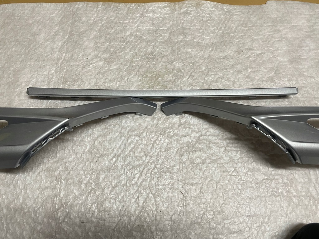 фото №13, Набор nowe оригинальные решётки бампера + молдинг правая i левая volvo xc90