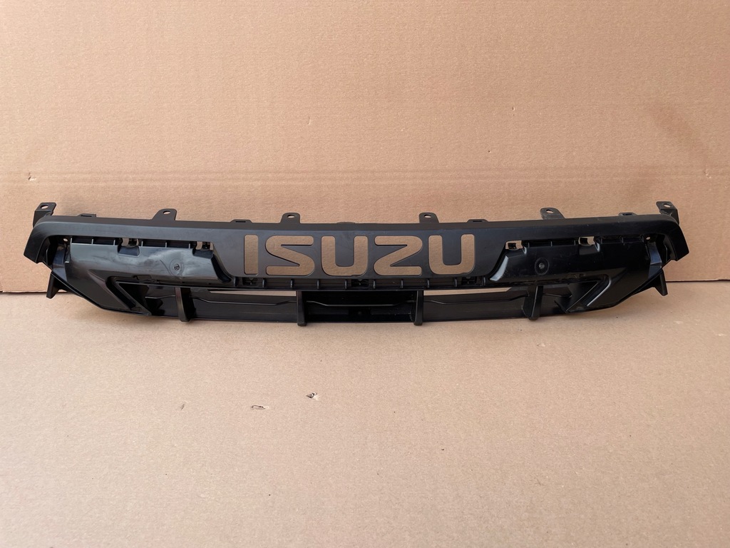 фото №1, Isuzu d-max iii решётка радиатора решётка радиатора бампера перед