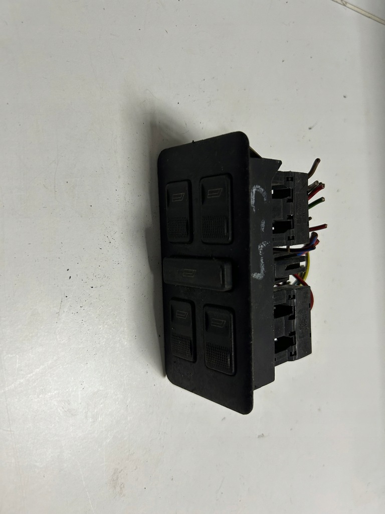 фото №1, Панель перемикач вікон audi оригінальний номер 4a0959521a