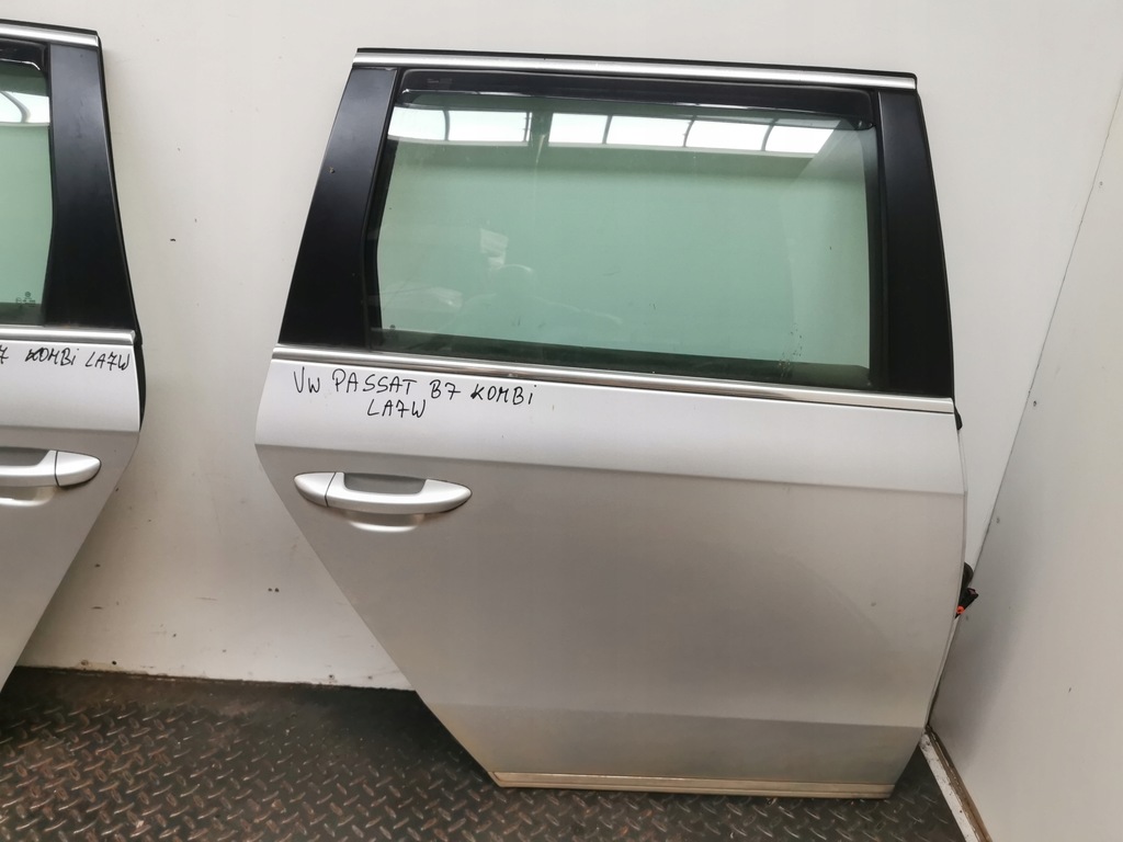 фото №7, Двері лівий i правий задня vw passat b7 kombi la7w