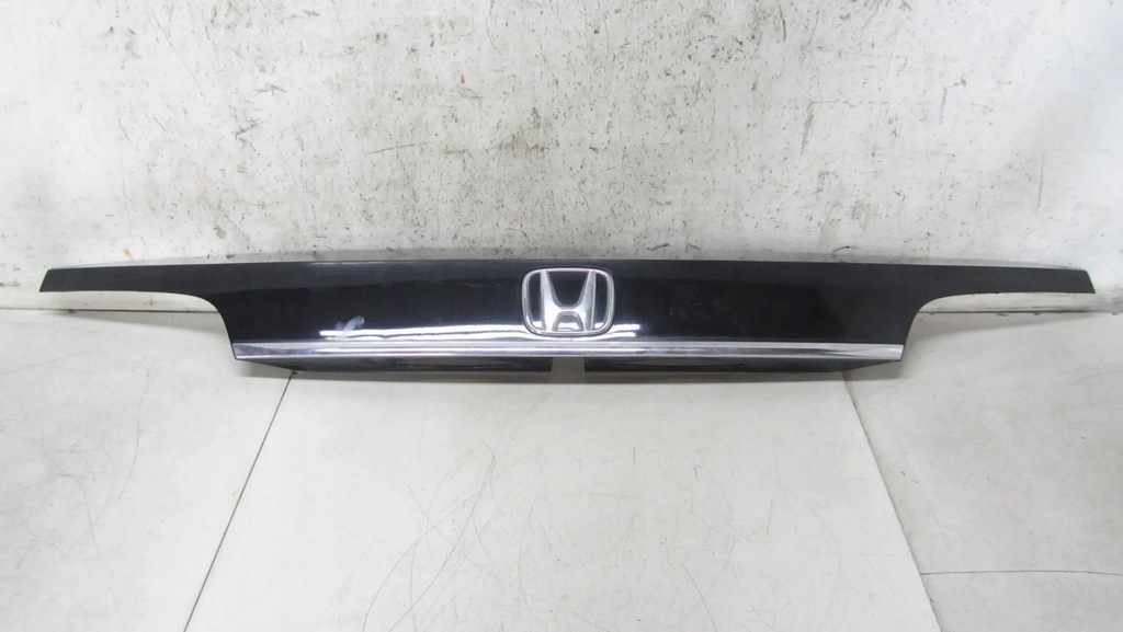 фото №1, Honda cr-v iv накладка крышки багажника 12-16