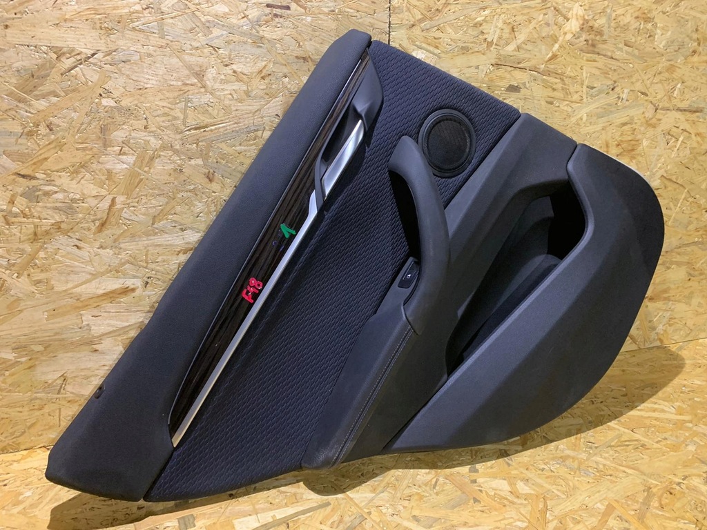 фото №1, Оббивка двері bmw x1 f48