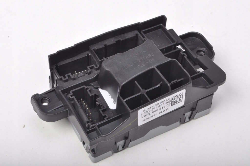 фото №1, Defender l663 модуль блок управления l8b2-211a83-ab 21r