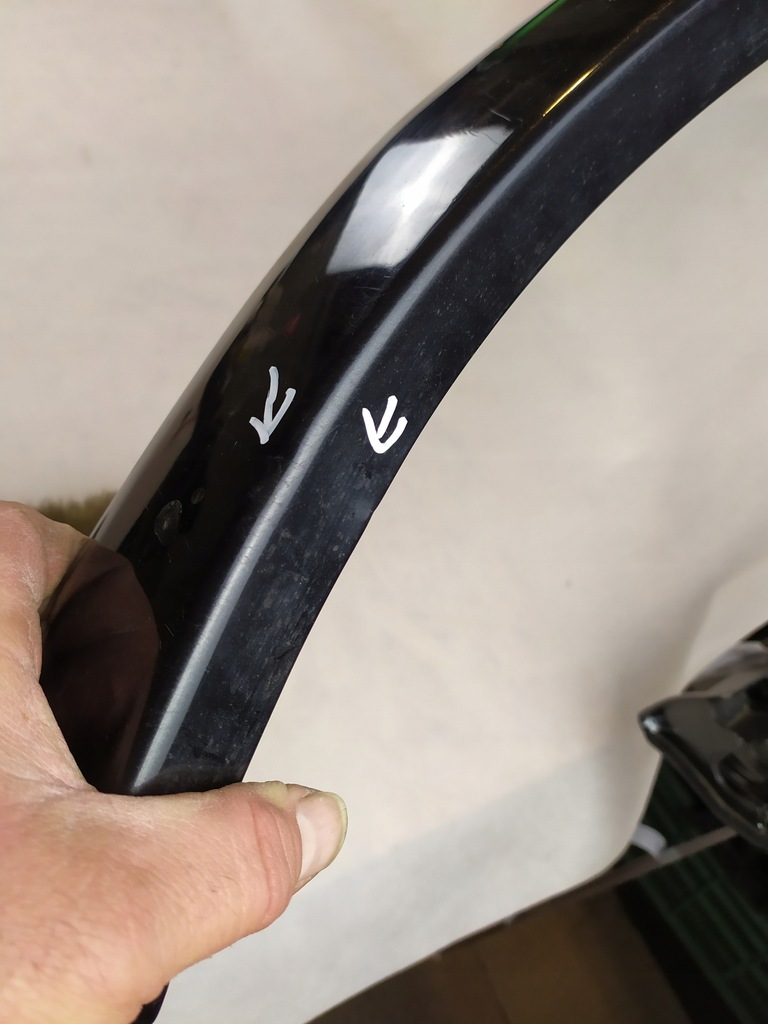 фото №11, Молдинг крила права porsche cayenne gts lift