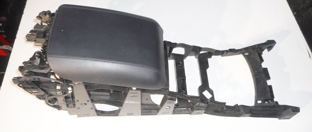 фото №1, Mercedes r w251 07r туннель средний подлокотник