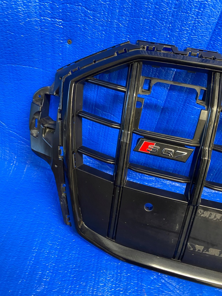 фото №8, Решітка радіатора решітка радіатора audi q7 4m sq7 black lift 4m0853651ak