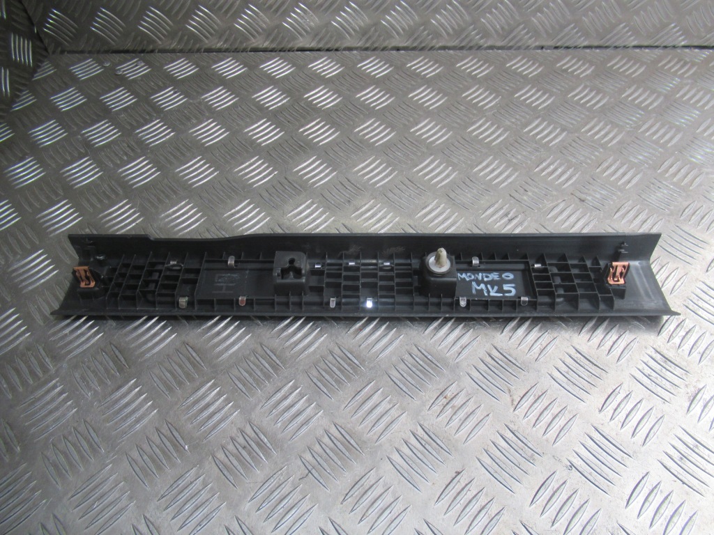 Ford mondeo mk5 накладка поріг права ліва перед ds73-f13200 ds73-f13201 Зі Шроту