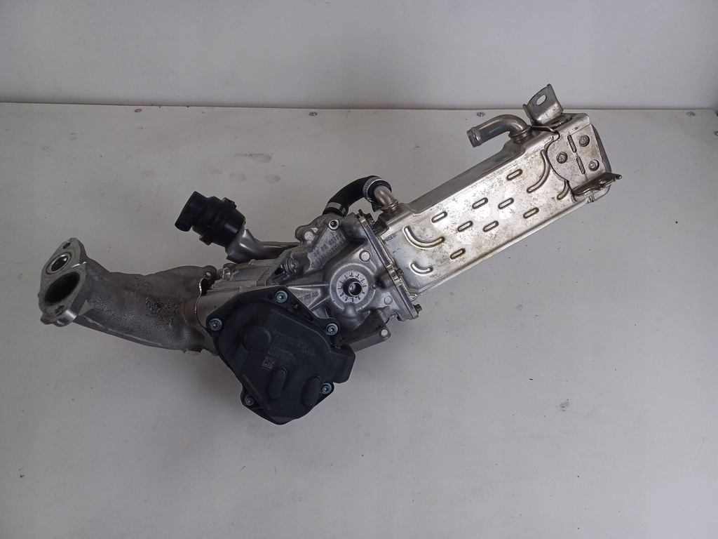 фото №11, Mercedes e w238 238 радиатор выхлопных газов egr клапан a6511400675