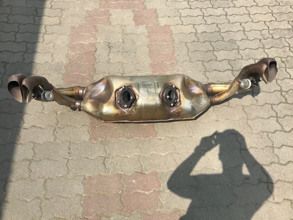 фото №4, Audi r8 5.2 v10 plus гаситель выхлоп конечный активный