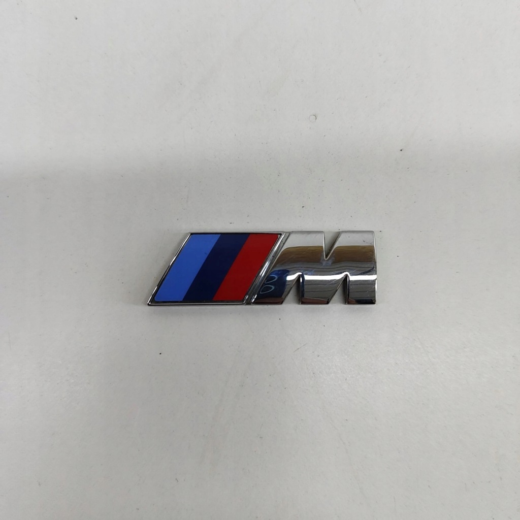 фото №1, Bmw 1 f40 2022 левая сторона другой эмблема / значок