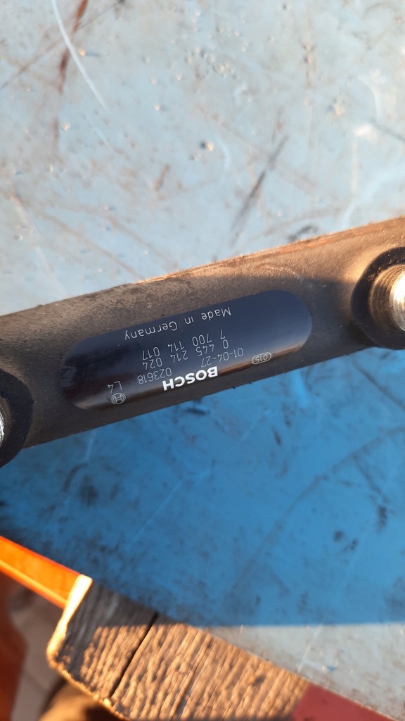 фото №5, Молдинг упорскування 7700114017 volvo v40 s40 1.9 dci