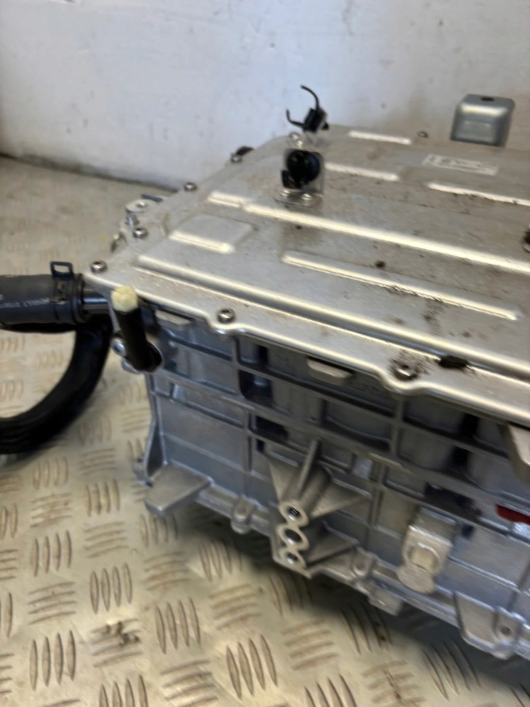 фото №5, Зарядное устройство аккумулятор renault megane v e-tech org