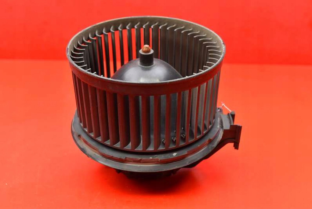 фото №5, Повітродувка вентилятор обдув eu vp8e2h-18456-ab ford fiesta mk7 08-17