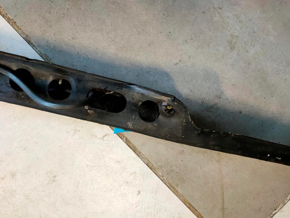 Молдинг довга хром заднього замка багажника mercedes 107 Київ