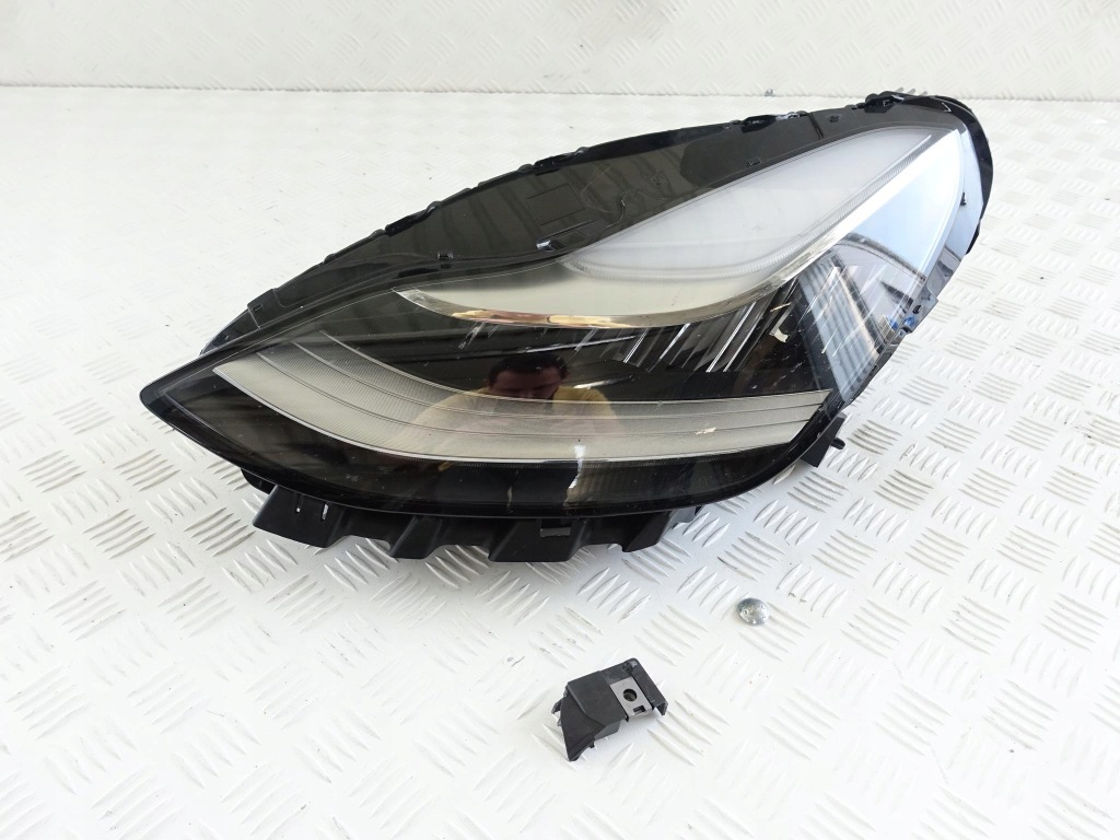 Купити Tesla model 3 3 17-20 фара full led ліва перед
