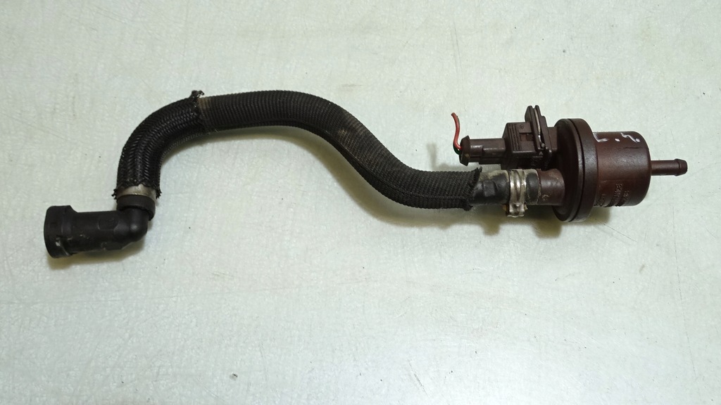 фото №1, Citroen peugeot 1,4 8v клапан вакуумa 2580008b