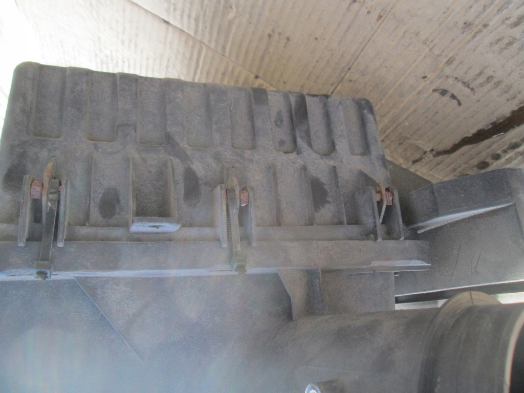 фото №11, Ford f-250 11- корпус фільтра повітря 6.2 f250