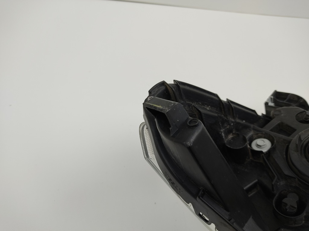 фото №11, Лампа правая перед передняя navara iv d23 europa